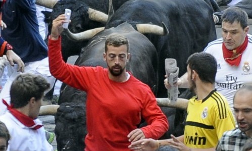 El peligro de las selfies llega a los San Fermines