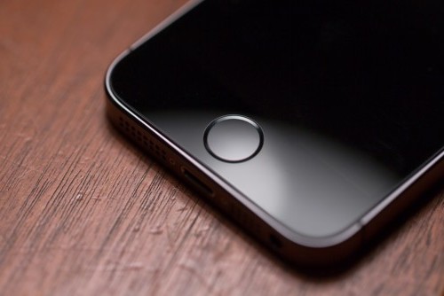 El iPhone 6 de 4,7″ sin zafiro y el de 5,5″ en diciembre